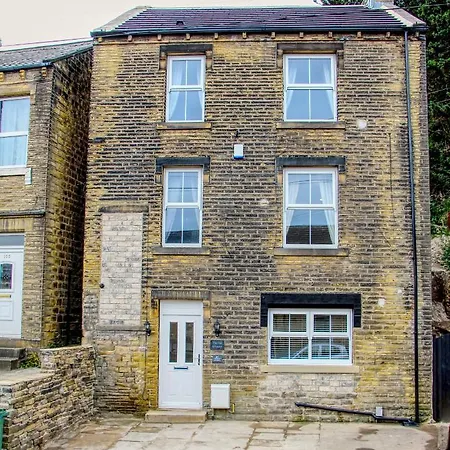 6 Dbl Bed, Central Huddersfield House Inc Parking Exterior photo